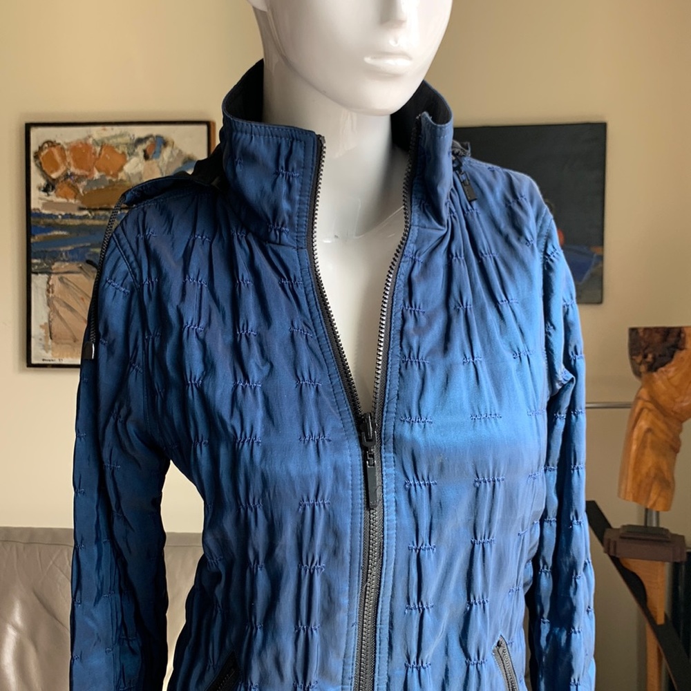 MYCRA PAC REVERSIBLE BLUE TRAVEL RAINCOAT JACKET